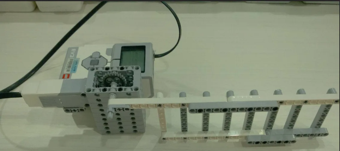The finished Auto Gate model, built from LEGO MINDSTORMS EV3.