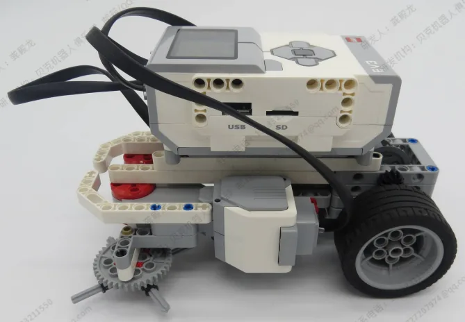 The finished Automatic Cleaner model, built from LEGO MINDSTORMS EV3.