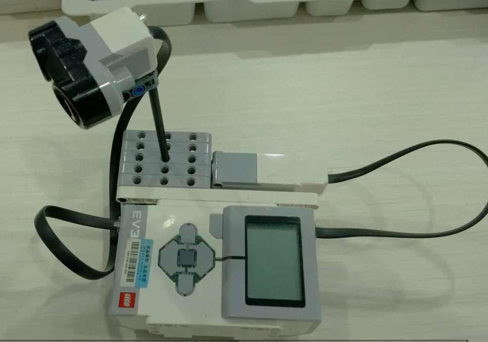 The finished Radar Device model, built from LEGO MINDSTORMS EV3.