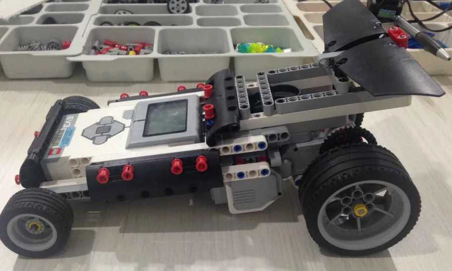 The finished Racecar model, built from LEGO MINDSTORMS EV3.