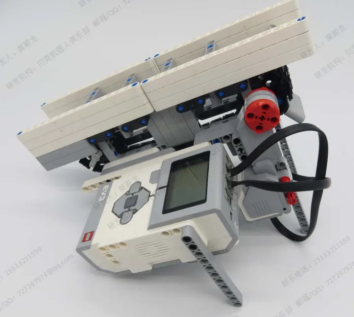 The finished Water Conveyor model, built from LEGO MINDSTORMS EV3.