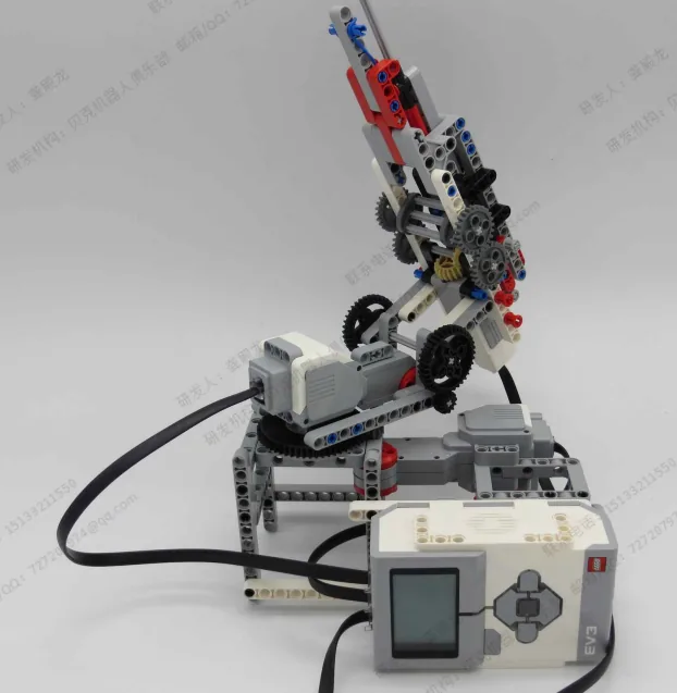 The finished Anti-aircraft gun model, built from LEGO MINDSTORMS EV3.