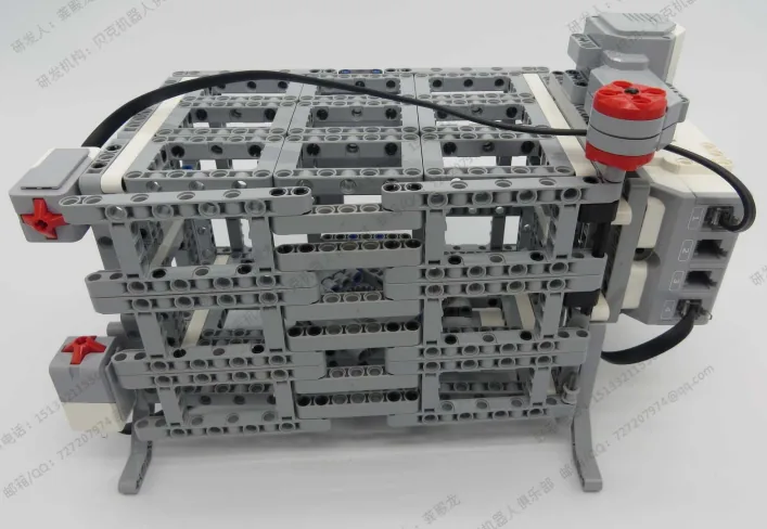 The finished Microwave model, built from LEGO MINDSTORMS EV3.