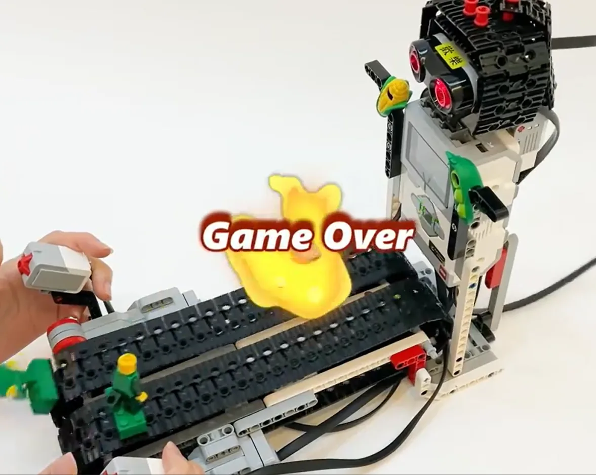 The finished EV3 Red Light Green Light model, built from LEGO MINDSTORMS EV3.
