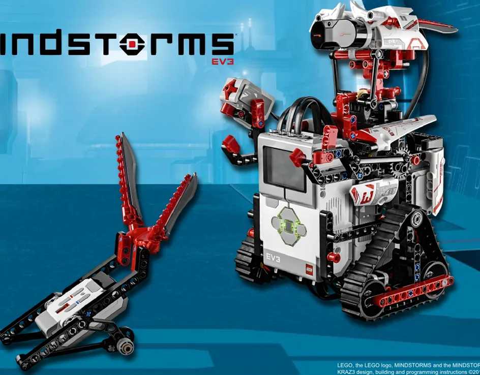 The finished EV3 KRAZ3 model, built from LEGO MINDSTORMS EV3.